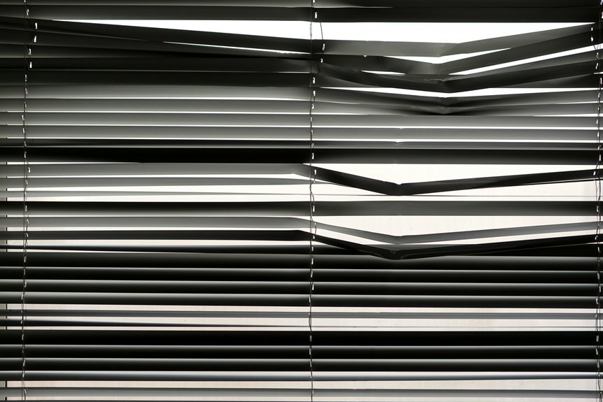 origins of window blinds invention dates